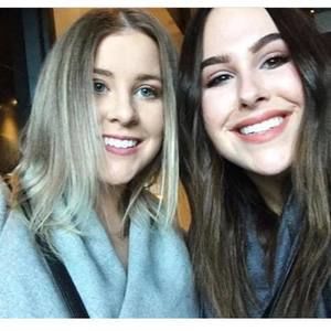 Meet your Posher, Larissa